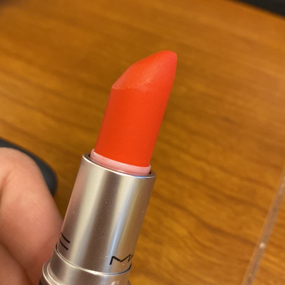 Mac cosmetics style shocked lipstick - Picture 3 of 5